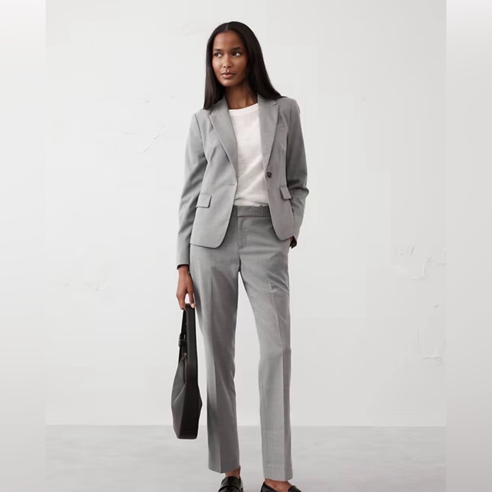 Banana Republic Women's Ryan Gray Suit Set size 2